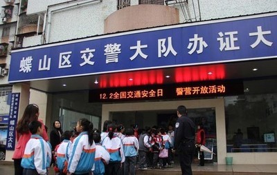 广西移动12580 餐饮美食 特价机票 旅游路线 优惠券 酒店预定
